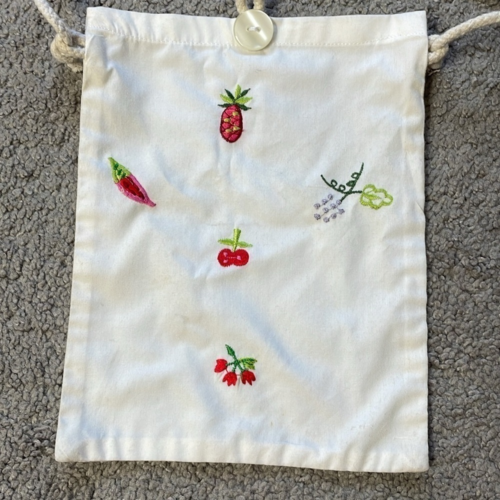 Vintage White Fruit Thin Cloth Shoulder Bag - Picture 2 of 7